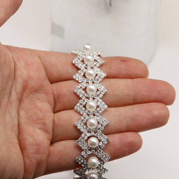 Sparkly Fancy White Stone & Pearl Choker Necklace Adjustable White Rhinestone Ch - Picture 10 of 11